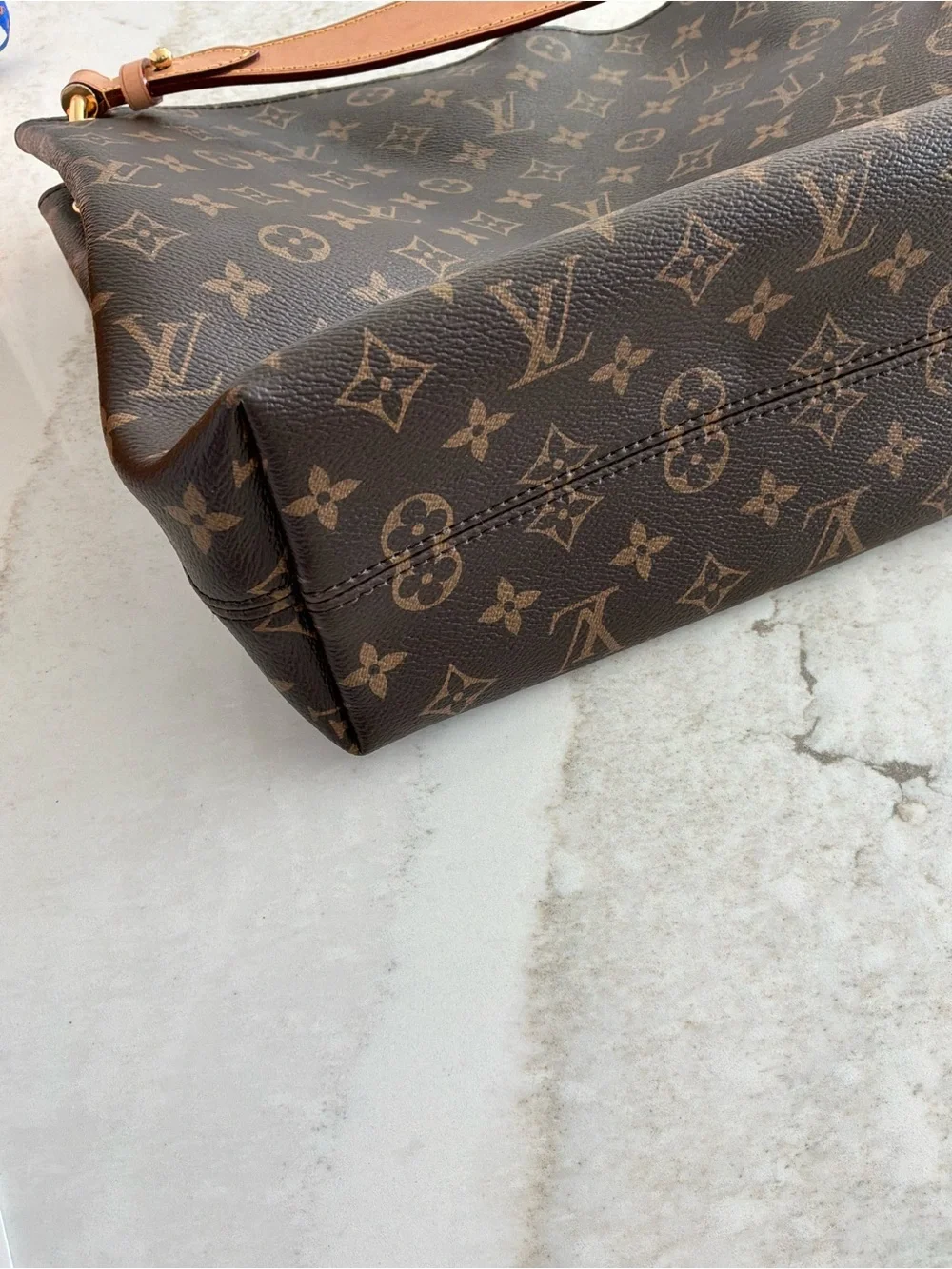 Louis Vuitton Graceful PM in Monogram Shoulder Bag.